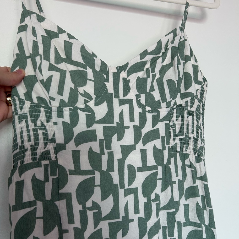 Dynamite old money corset midi dress in green - Picture 8 of 11